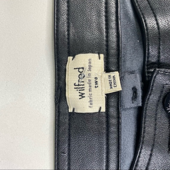 Aritzia Vegan Leather Pants Sz Two - Picture 2 of 5